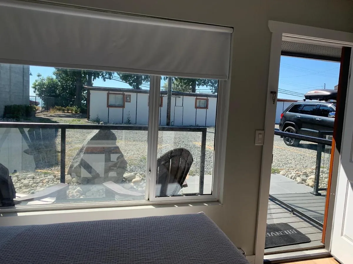 Oceanside Villas Sechelt Canada