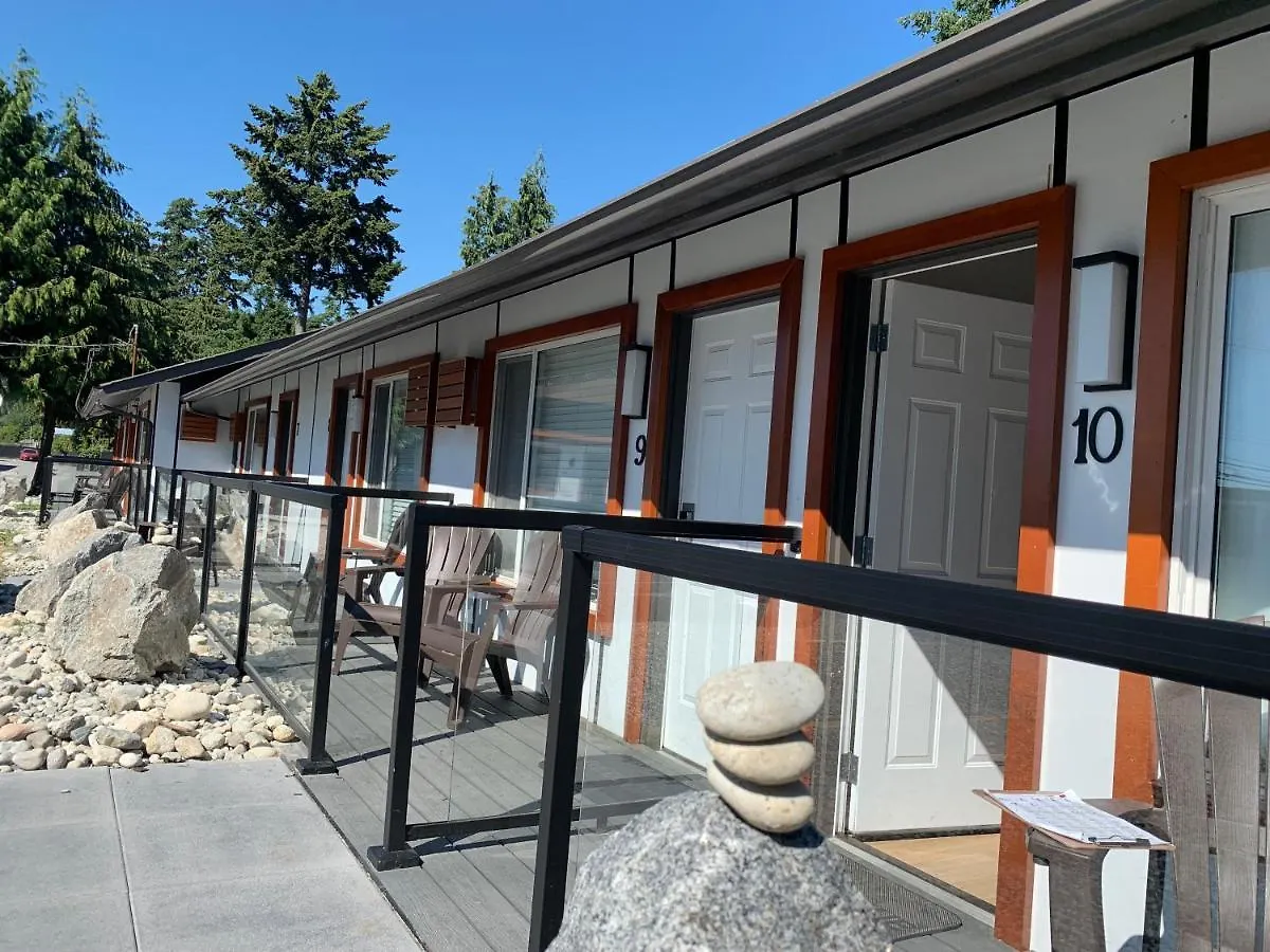 Oceanside Villas Sechelt Motel