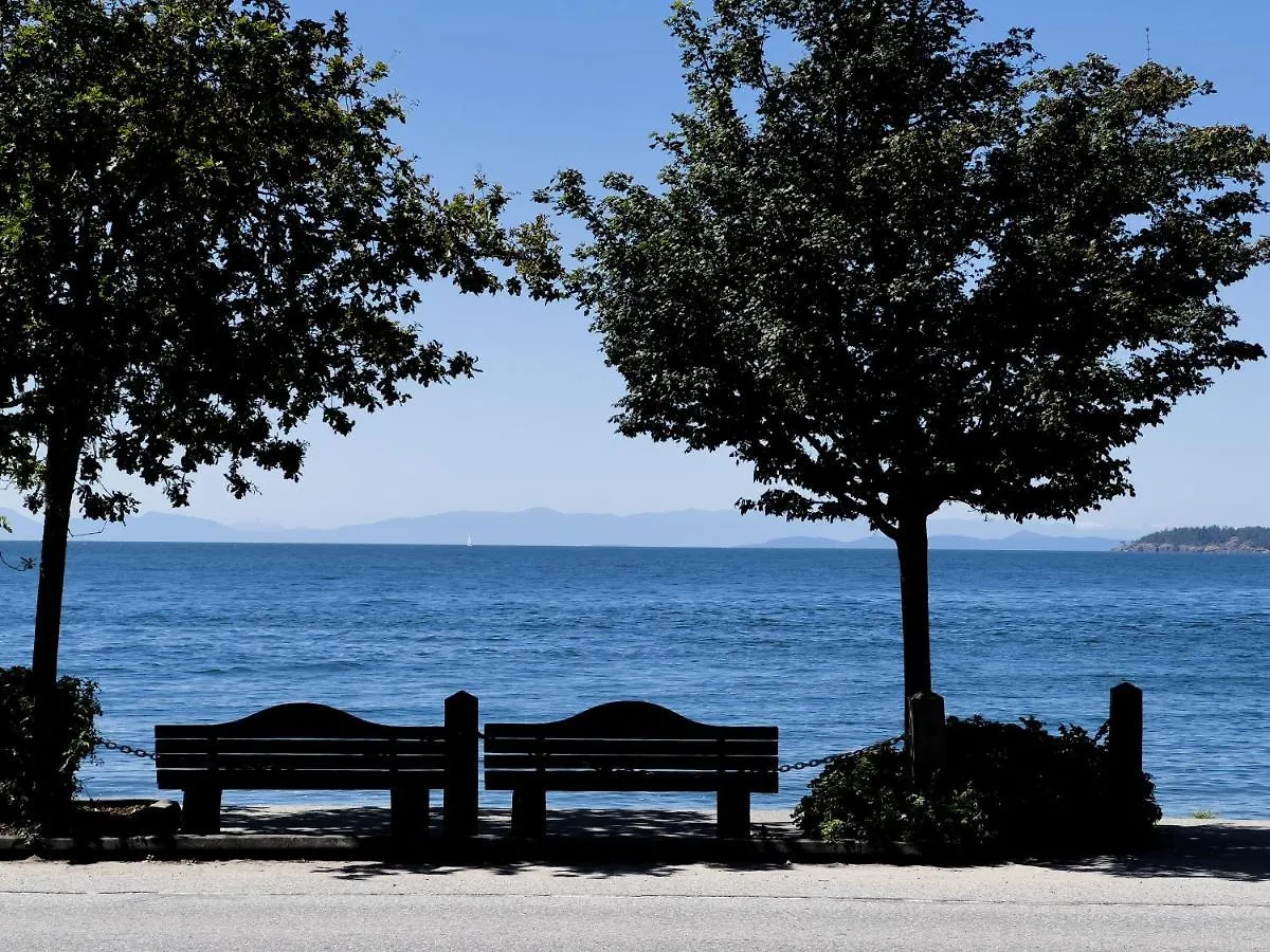 Oceanside Villas Sechelt