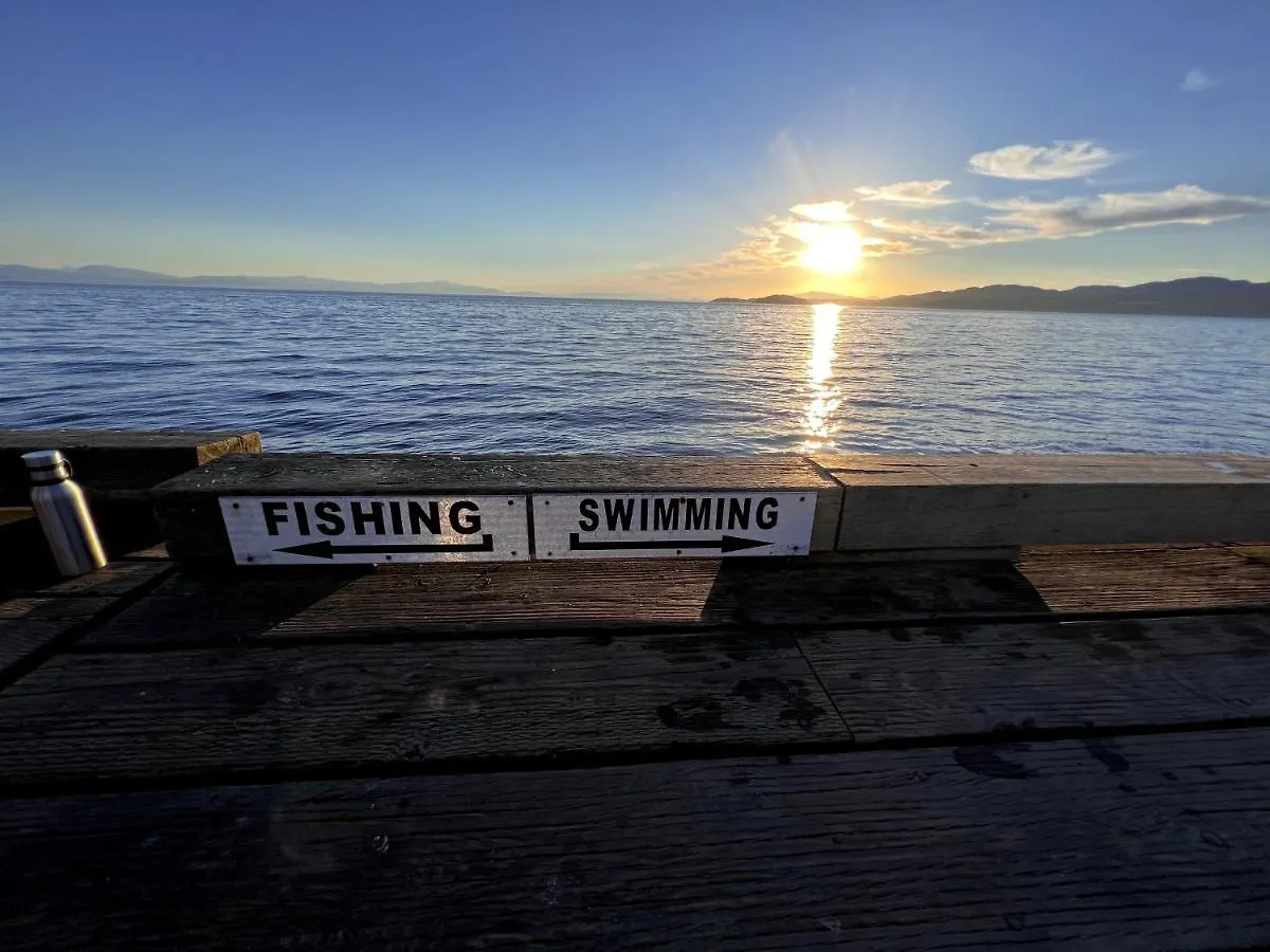 Oceanside Villas Sechelt 2*,